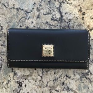 Dooney and Bourke black wallet